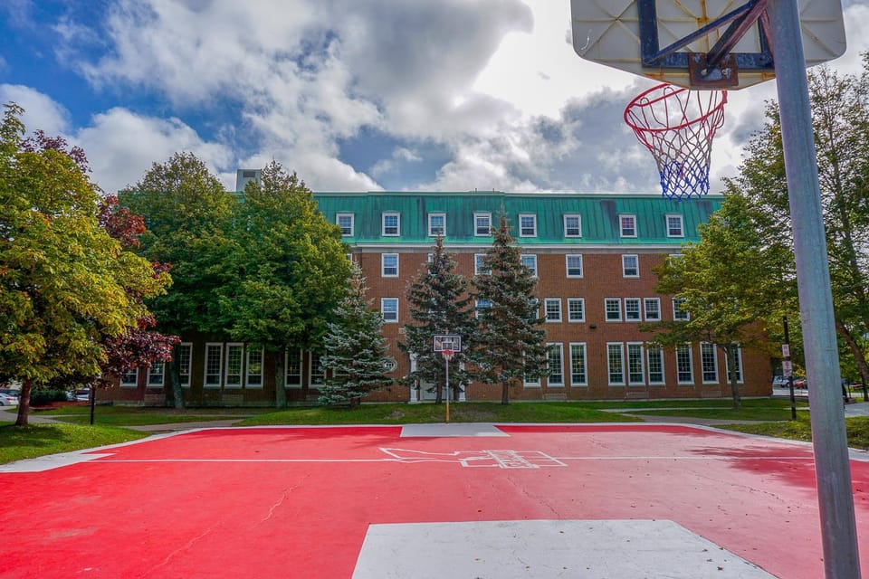 Property building, Area and facilities, Sports