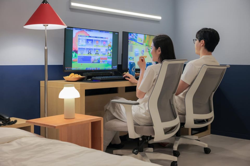 People, Game Room