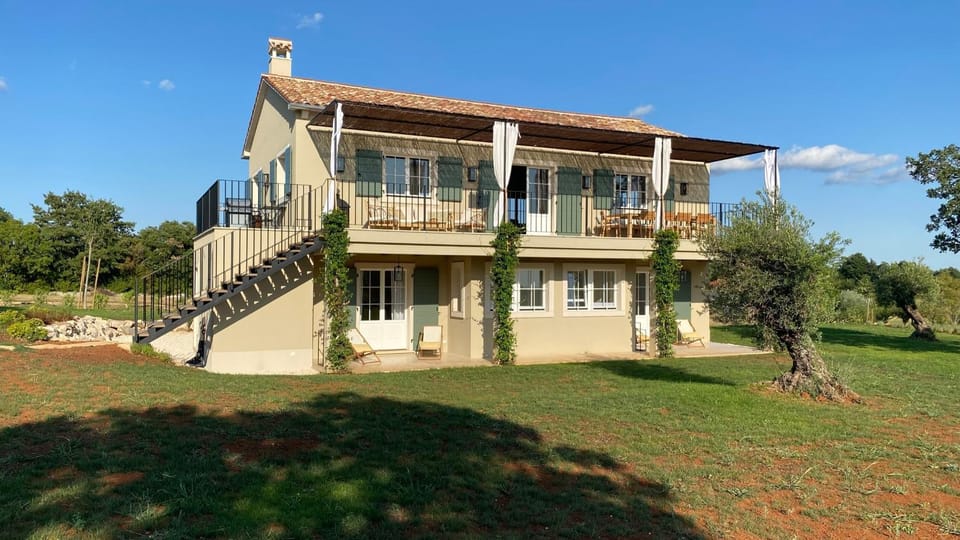 Property building, Garden
