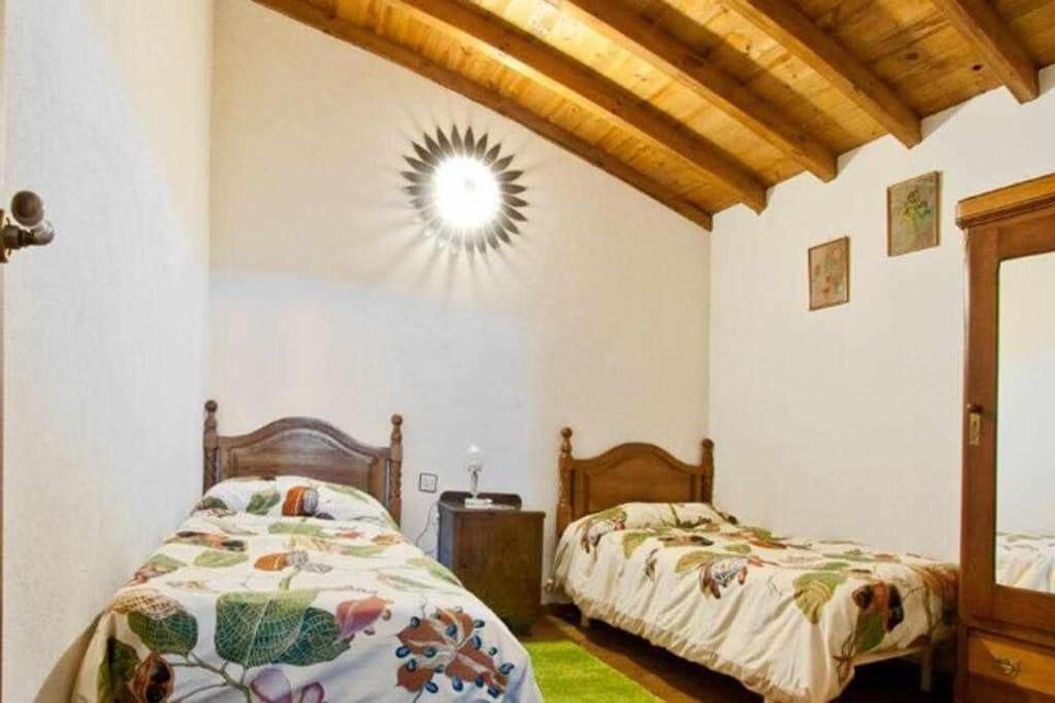 Casa Rural Lucía es una casa rural amplia con patio ideal para familias House in Castile and León