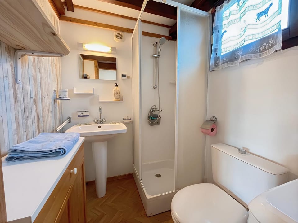 Chaleureux chalet à 3 minutes à pied de la mer - Parking gratuit Chalet in Normandy