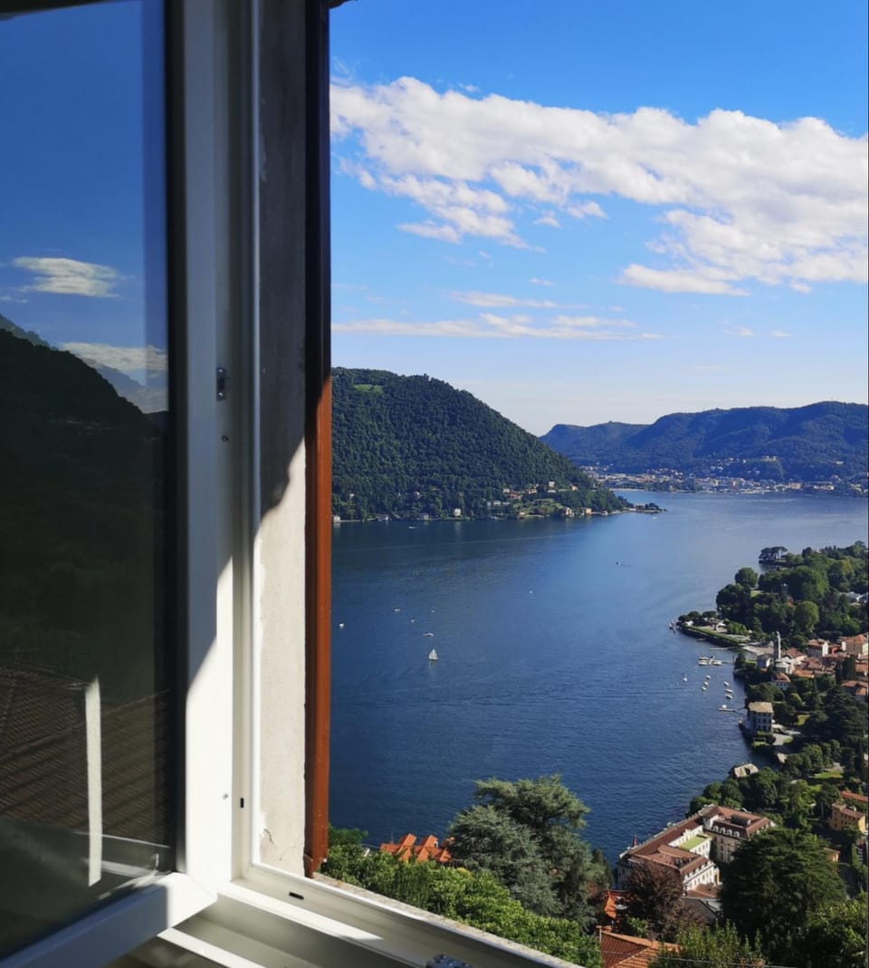 Lake view, kitchen