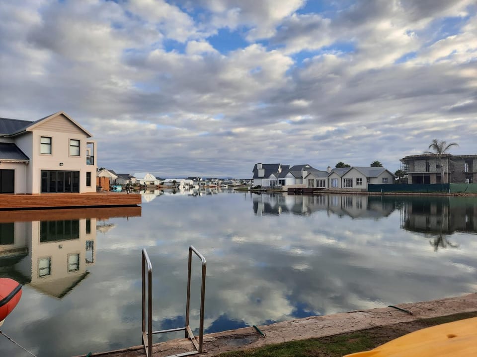 Day, View (from property/room), Lake view, Swimming pool