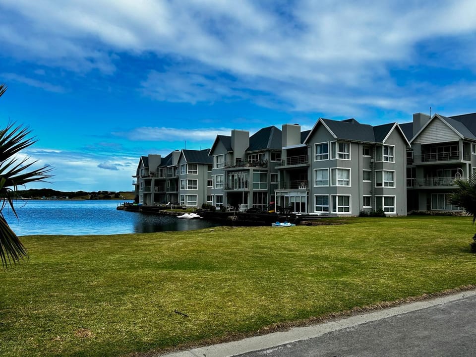 Property building, View (from property/room), Other, Garden view, Lake view