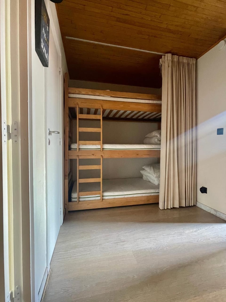 Bedroom, bunk bed, wardrobe