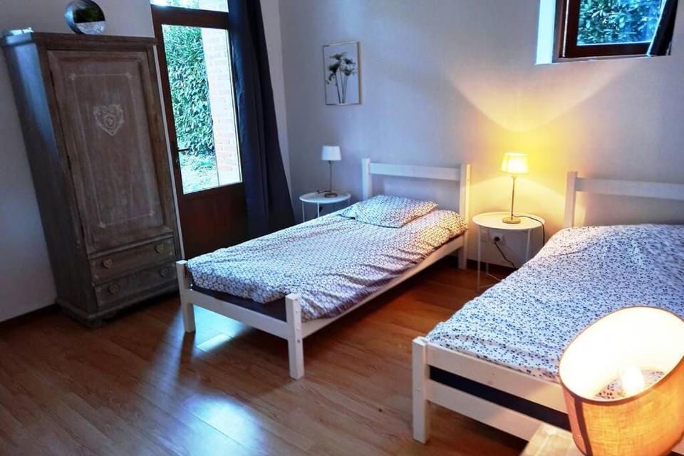 Suite dans le jardin du Château Apartment in Auvergne-Rhône-Alpes