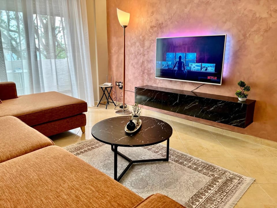 TV and multimedia, Living room, Seating area