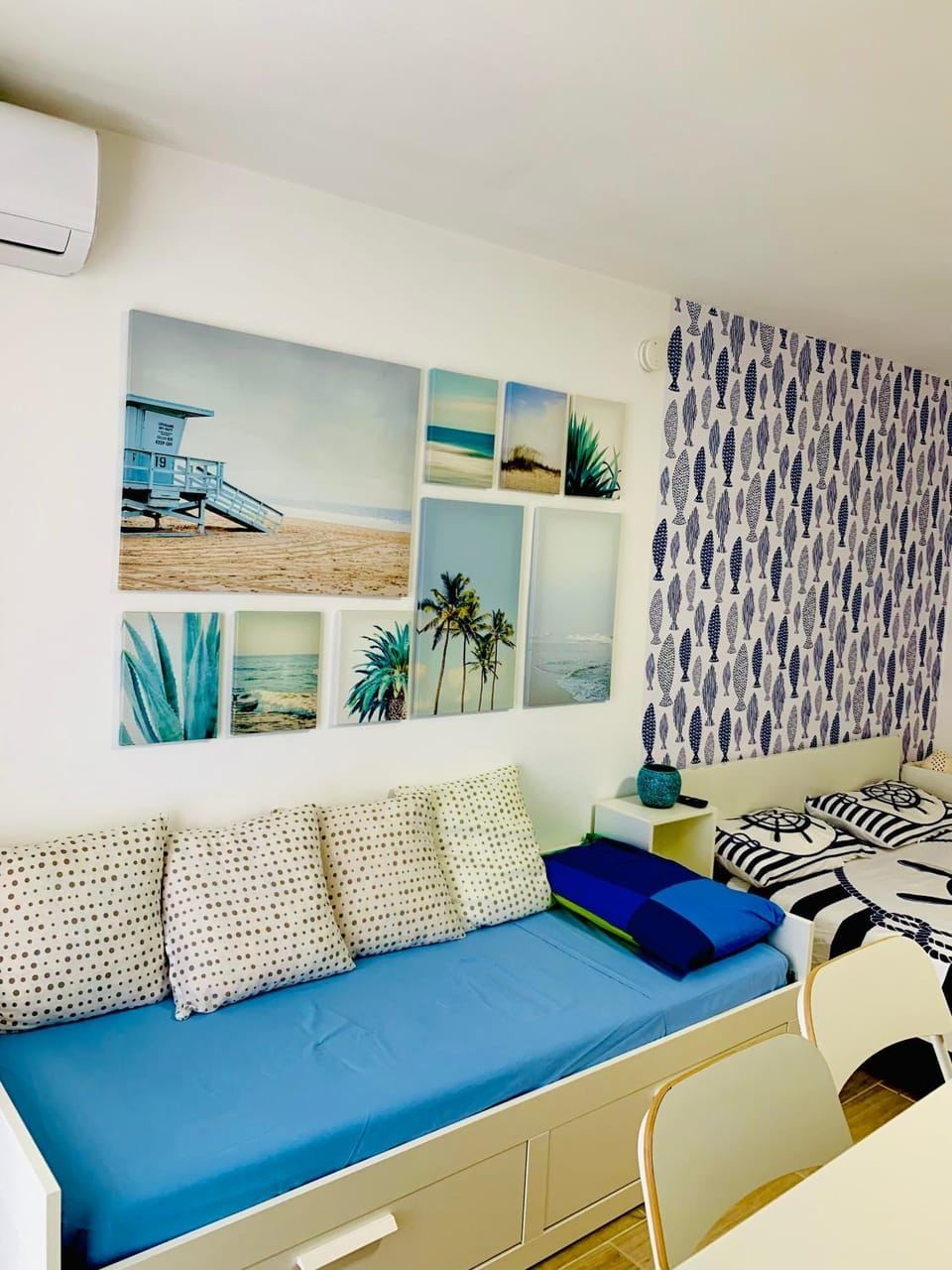 Bed, Bedroom, air conditioner