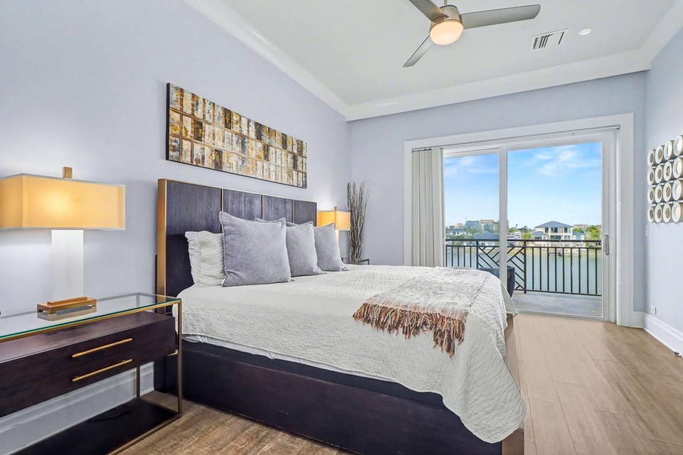 BrightWater Blue 158-2 House in Clearwater Beach