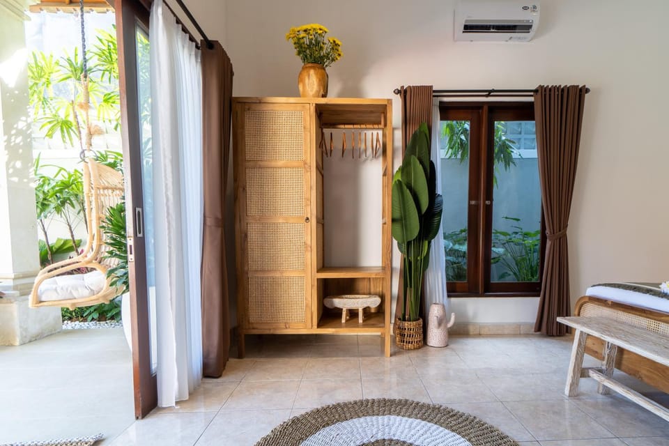 Bedroom, wardrobe