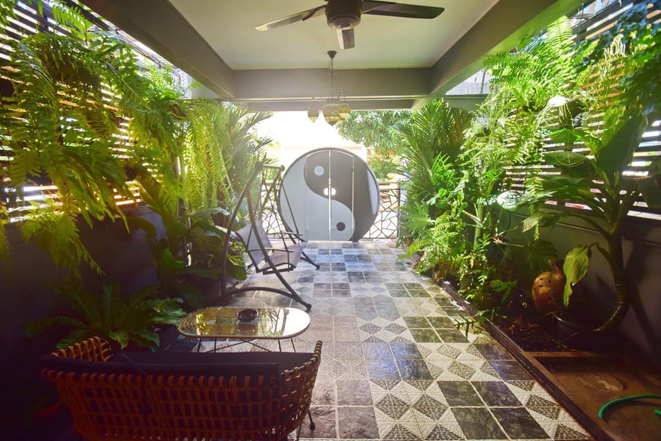 Facade/entrance, Garden
