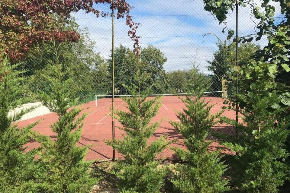 Maison privée "La Coudanne" piscine, tennis, parking House in Normandy