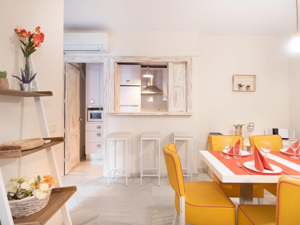 TV and multimedia, Living room, Dining area, kitchen