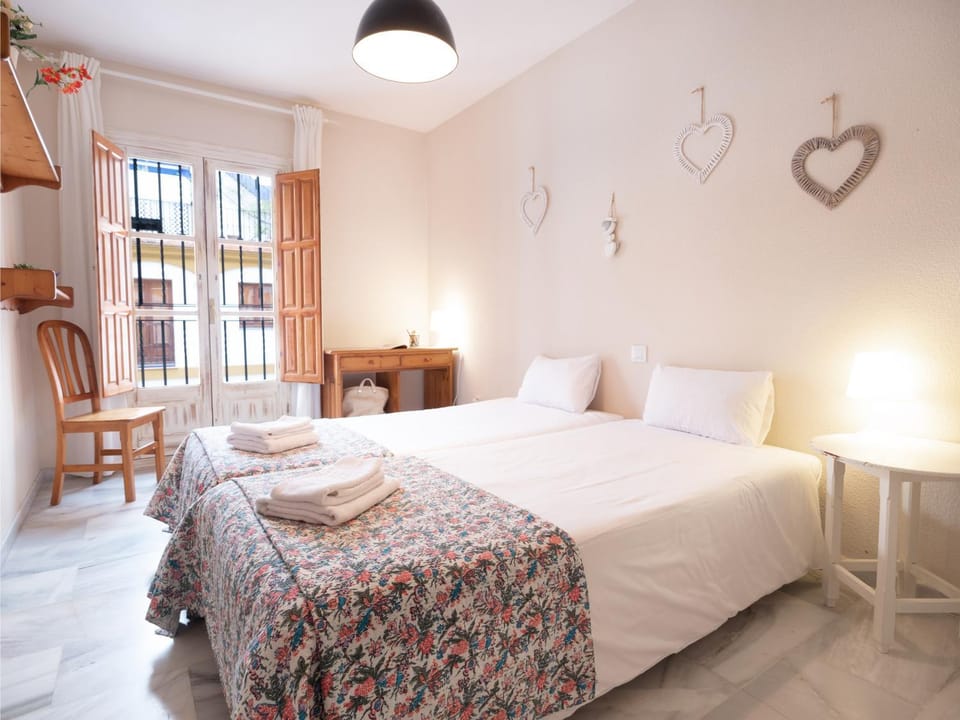 Bed, Balcony/Terrace, Decorative detail, Seating area, Bedroom
