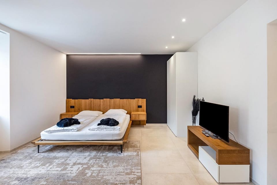 Living room, Bedroom