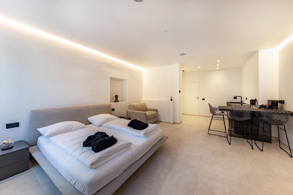 Property building, Living room, Bedroom