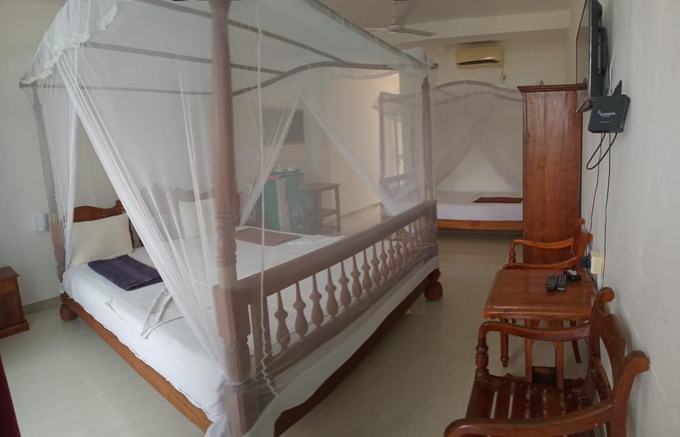 Paradise Beach Resort & Diving school Resort in Kamburugamuwa