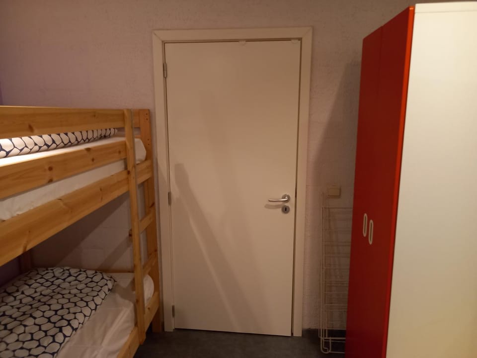 bunk bed