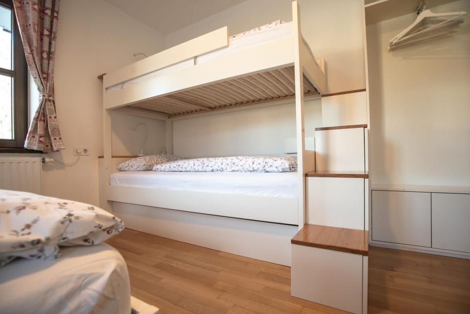 Bed, Photo of the whole room, Bedroom, bunk bed