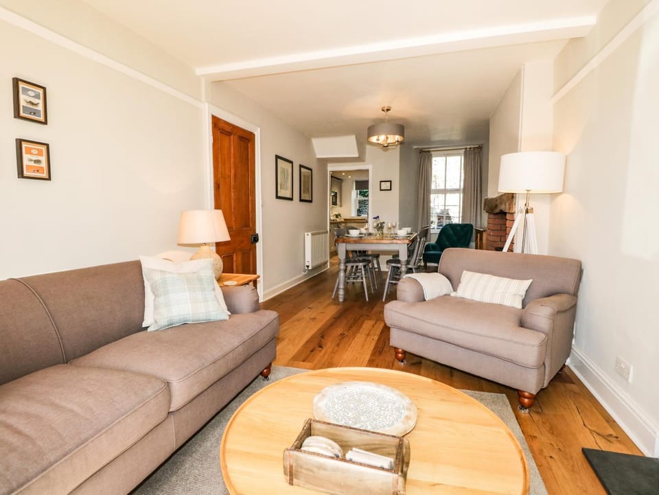 Snowdrop Cottage House in Bowness-on-Windermere