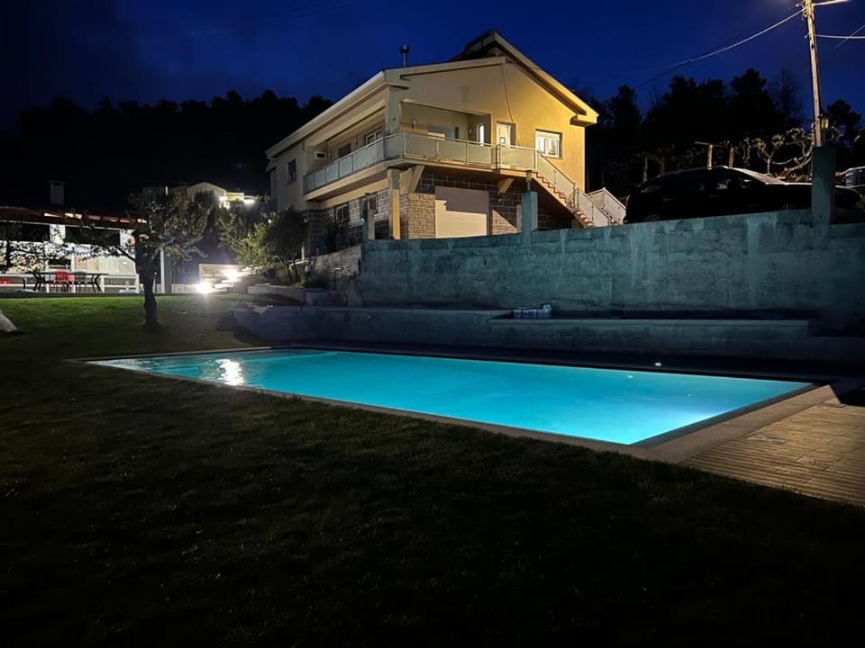 Pool view, Swimming pool