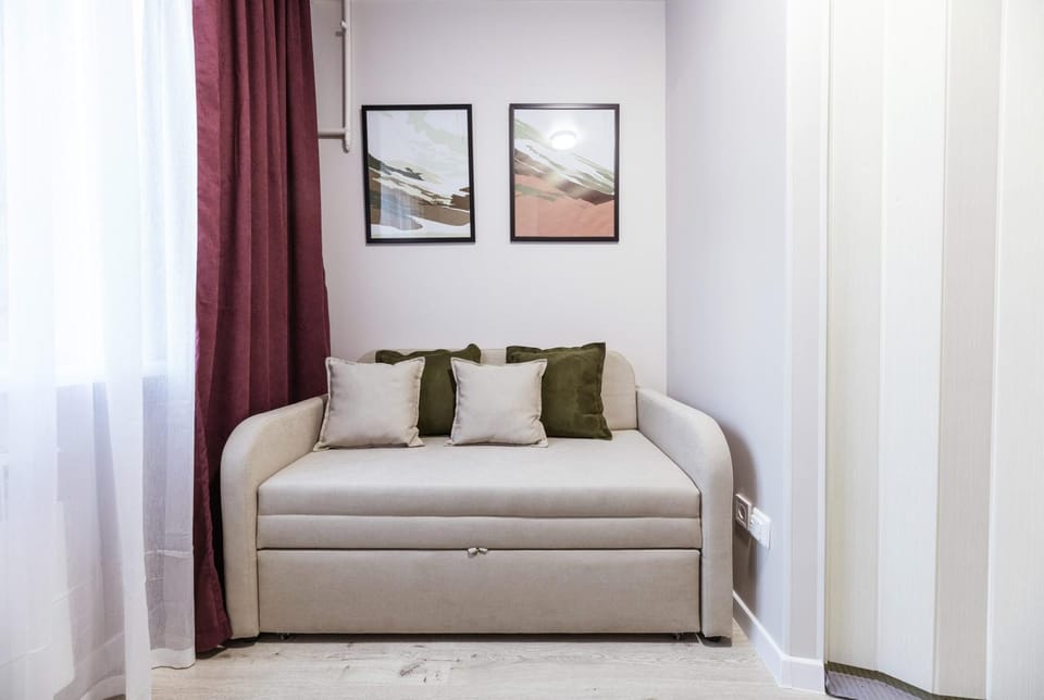 Photo of the whole room, Seating area, Bedroom