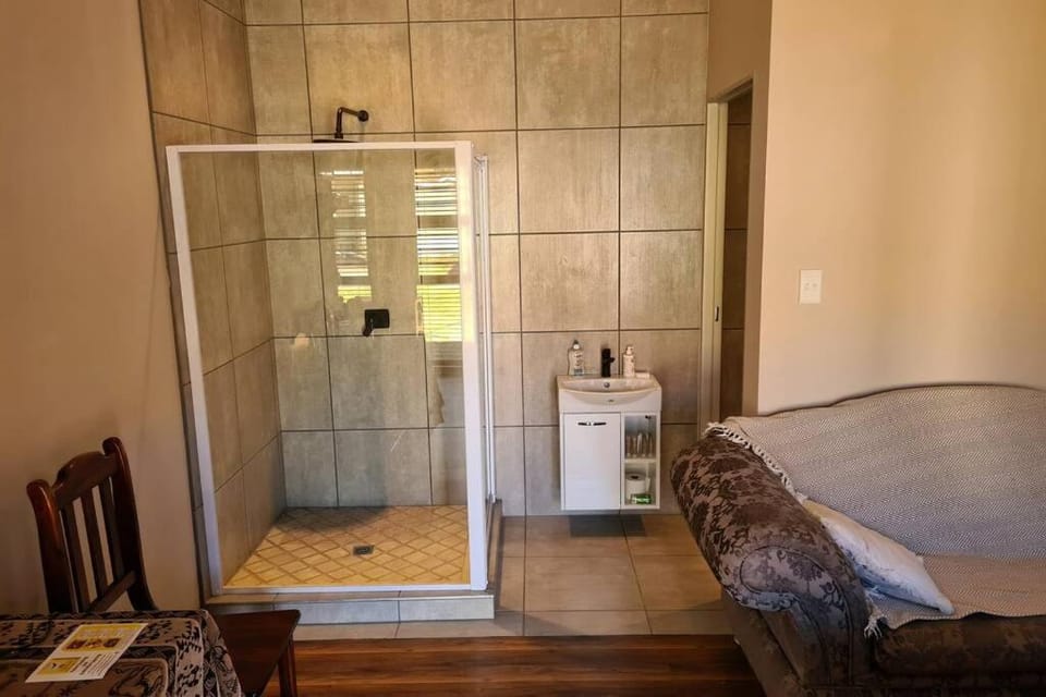 Pattys Place 12 Haakbos Street Apartment in North West, South Africa