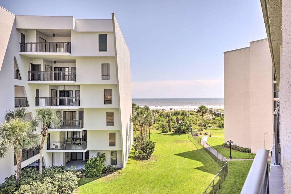 St Augustine Condo w/ Direct Ocean Access! House in Butler Beach