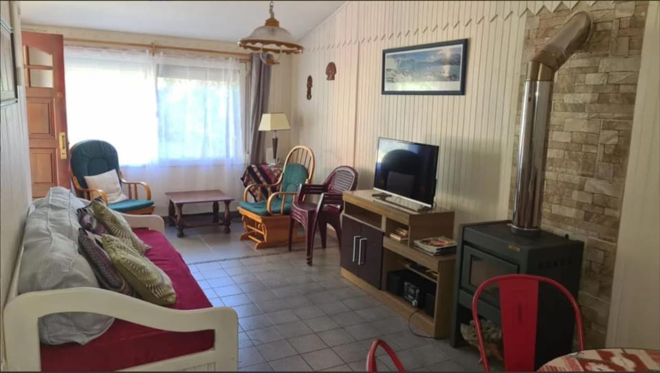 TV and multimedia, Living room, Dining area, Dinner, flat iron