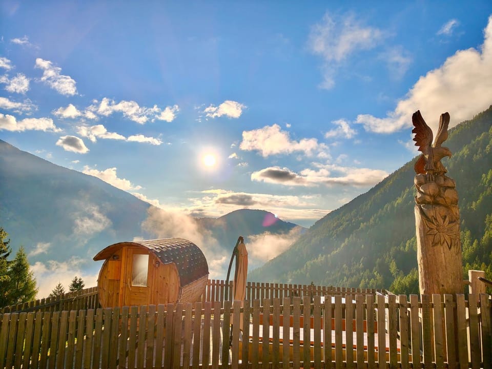 Day, Natural landscape, BBQ facilities, Sauna, View (from property/room), Seating area, Mountain view, Mountain view, Location