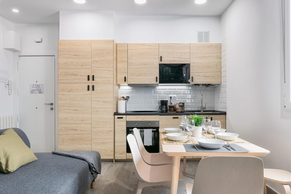 Kitchen or kitchenette, Dining area, kitchen