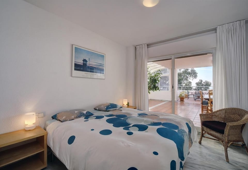 Living room, Bedroom
