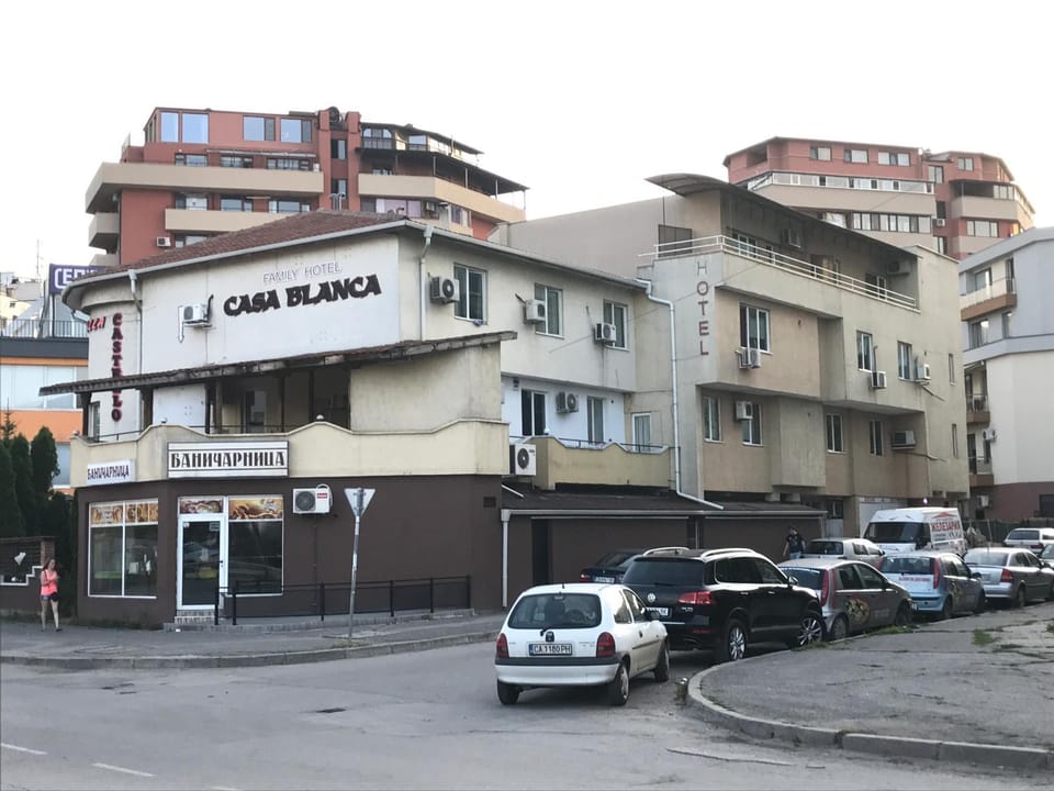 Property building, Facade/entrance