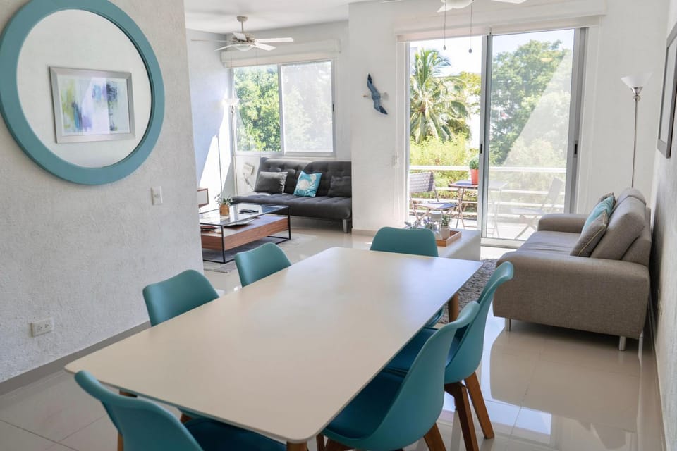 Living room, Seating area, Dining area, air conditioner