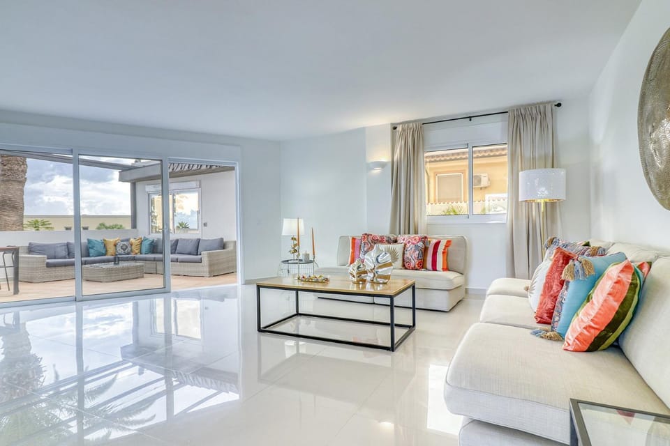 Property building, Living room