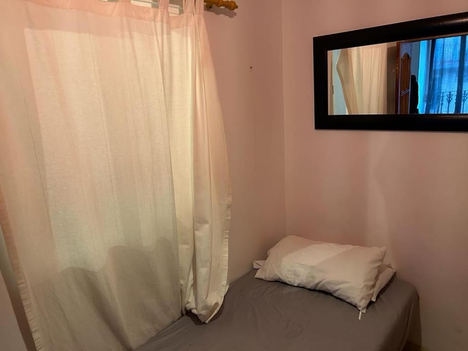La Reina de Gran Via - PARKING TPH Bed and Breakfast in Centro