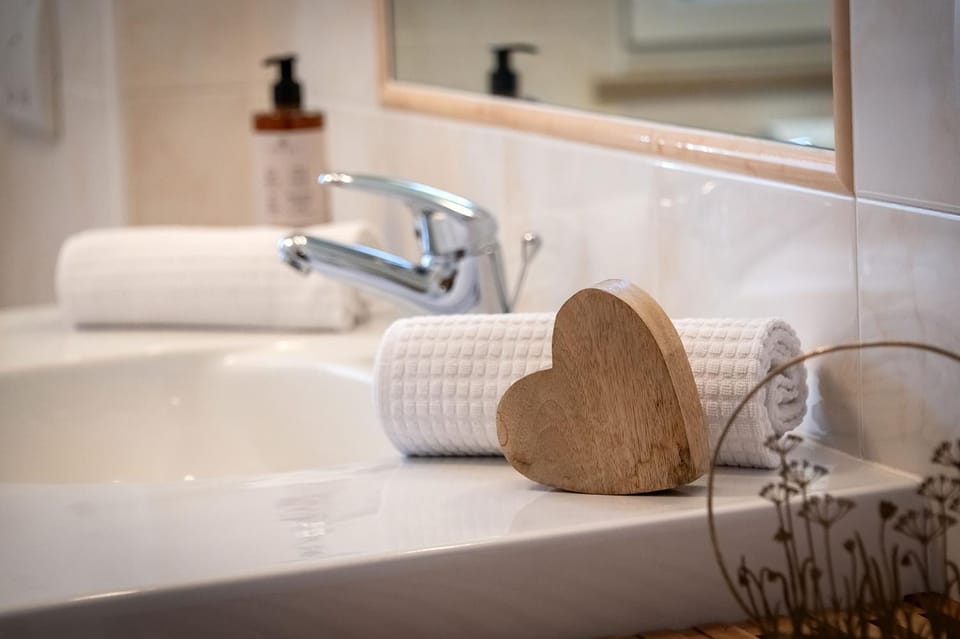 Bathroom, towels