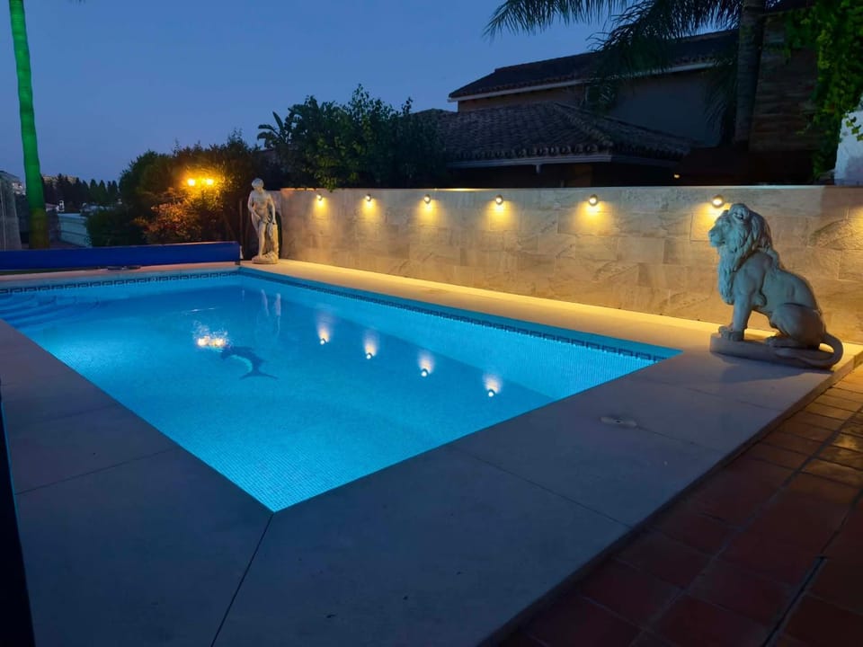 Property building, Swimming pool