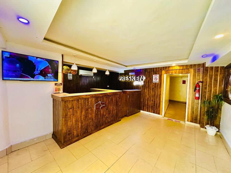 Presken Hotel Alade, Ikeja Hotel in Lagos