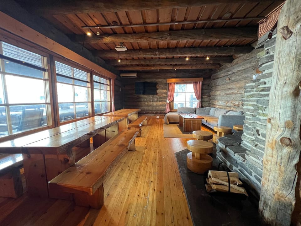 Communal lounge/ TV room, TV and multimedia, Living room, Meeting/conference room, fireplace