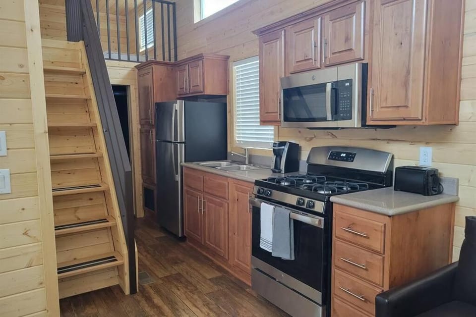 077 Tiny Home nr Grand Canyon South Rim Sleeps 8 Chalet in Grand Canyon National Park