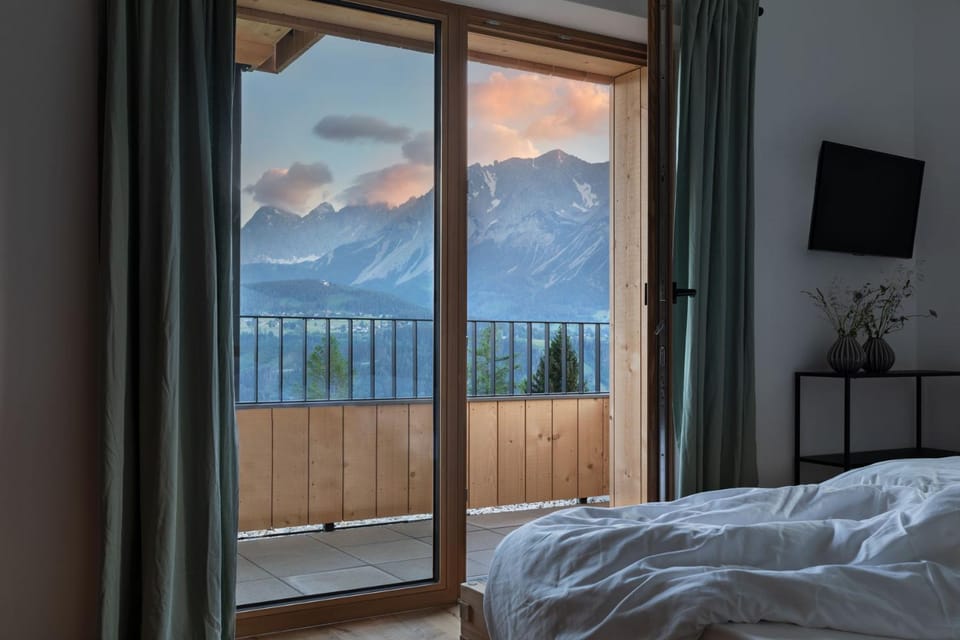 View (from property/room), Mountain view