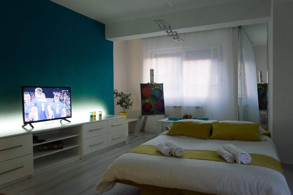 Living room, Bedroom