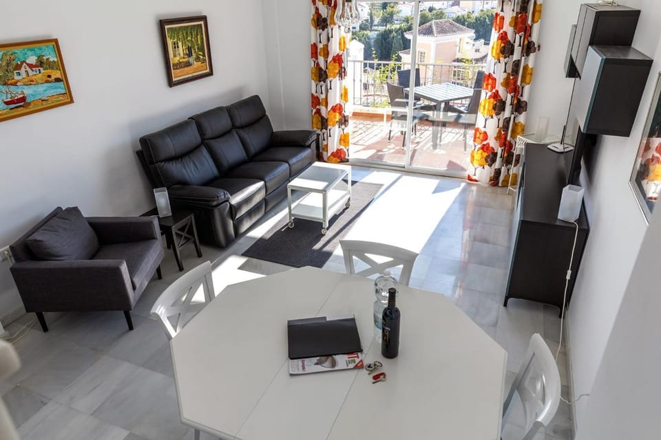 Communal lounge/ TV room, Living room