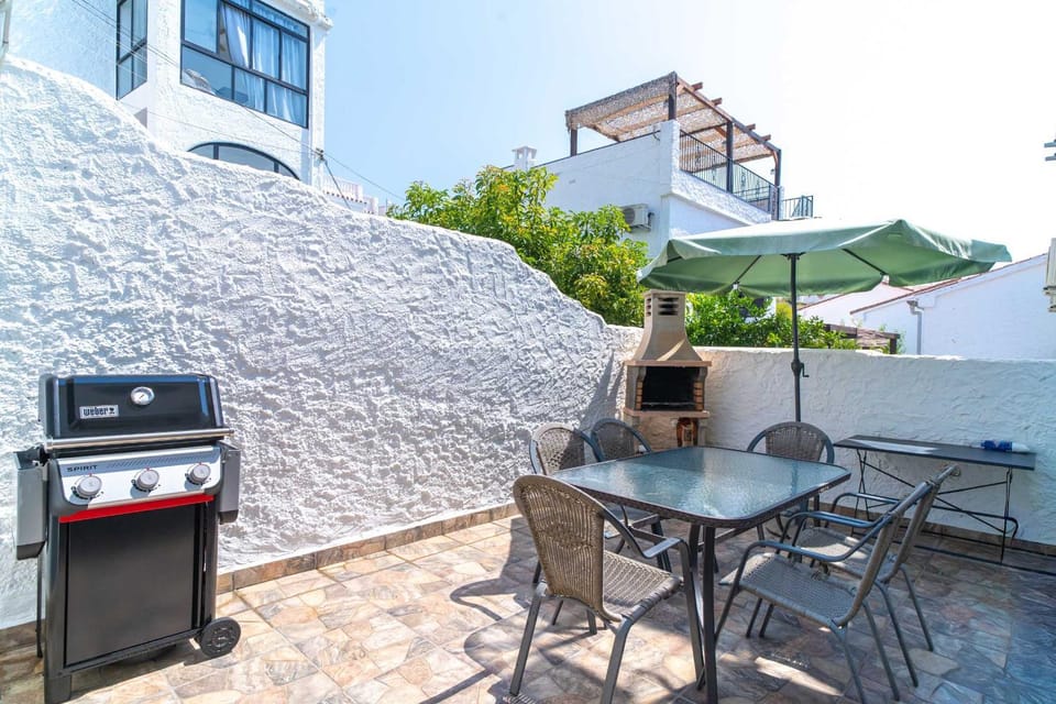 BBQ facilities, Balcony/Terrace, Dining area