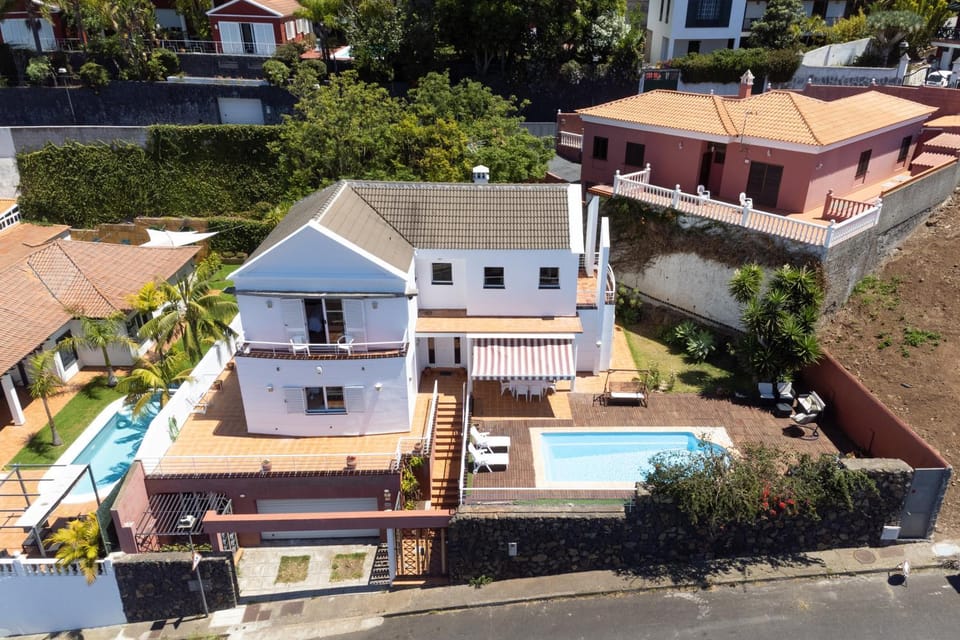 Property building, Off site, Swimming pool