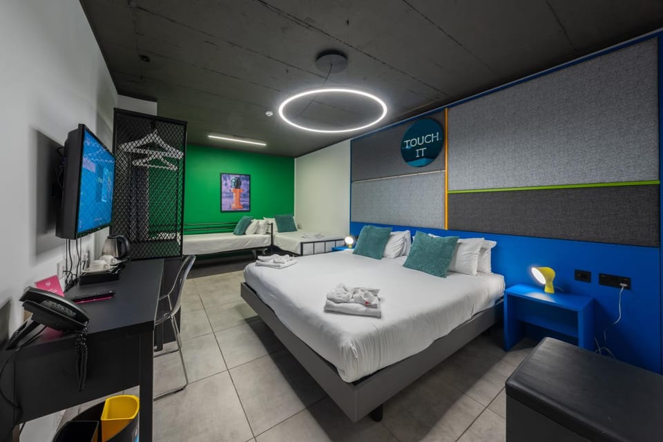 IKYK Hotel- IK Collection Hotel in Saint Julians