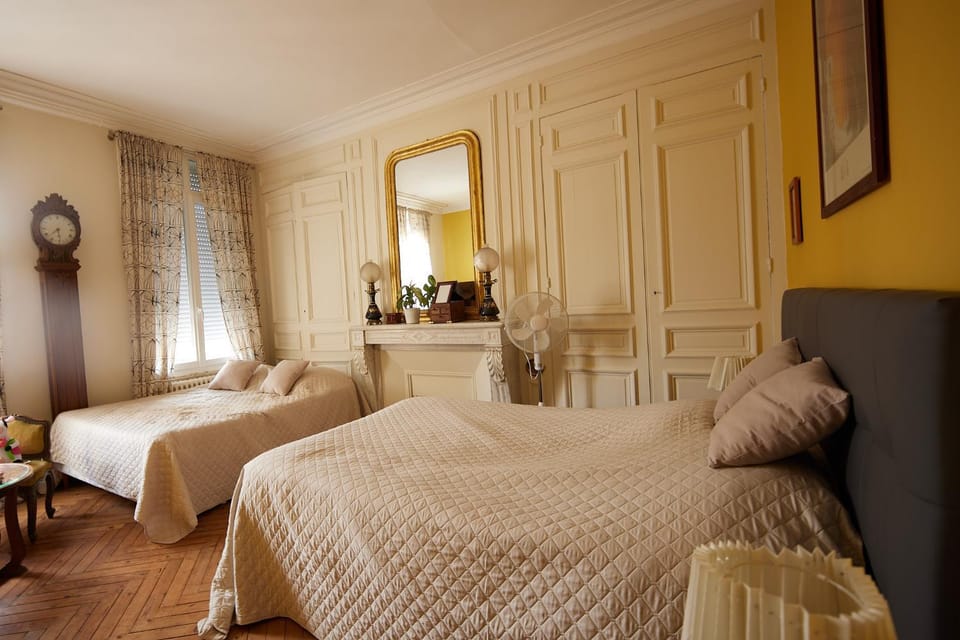 L'Antre de Gadag Bed and Breakfast in Normandy