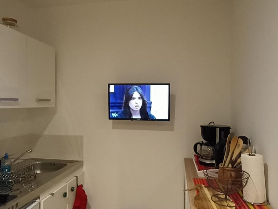 TV and multimedia, Kitchen or kitchenette