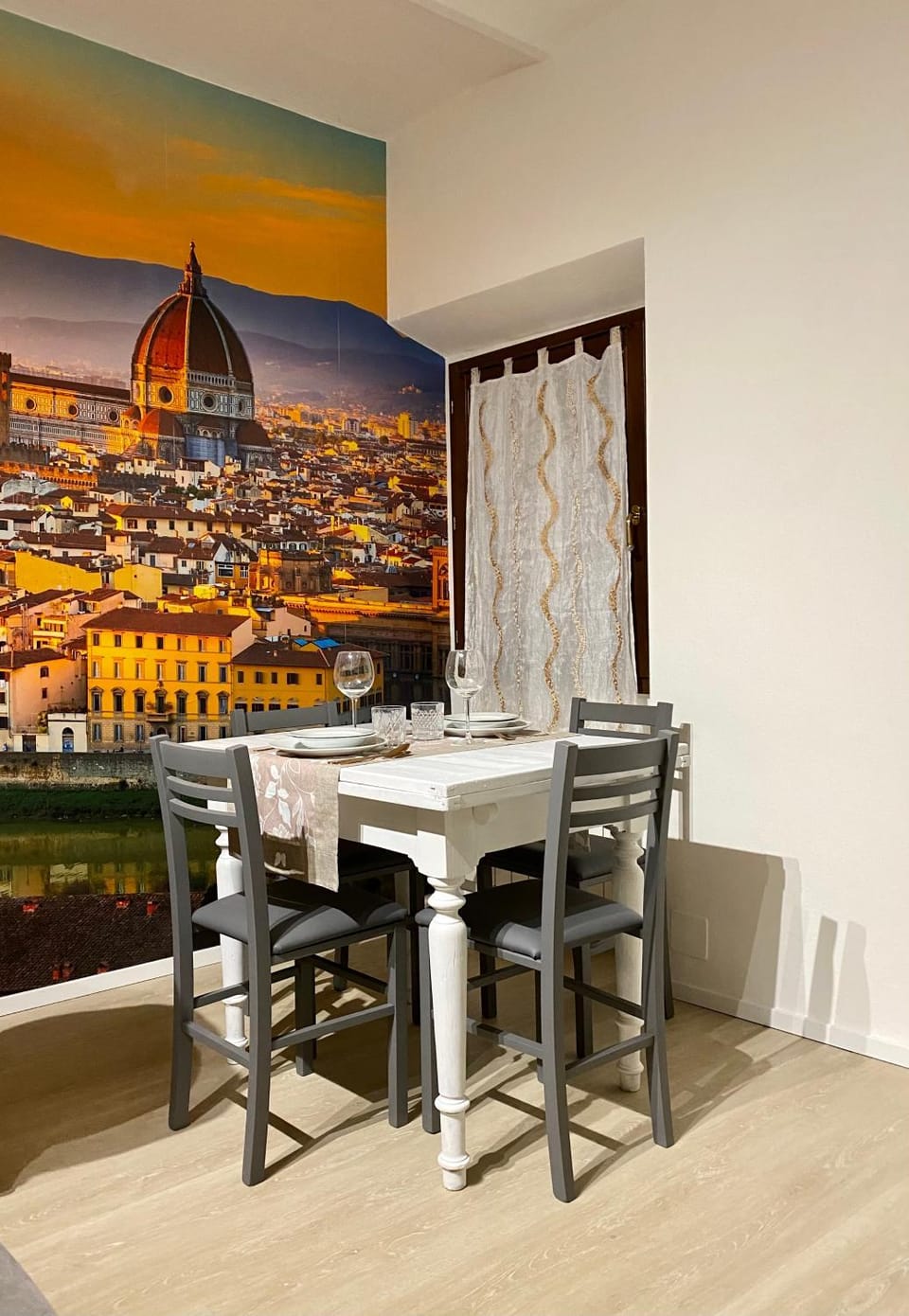 Lounge or bar, Dining area, Drinks